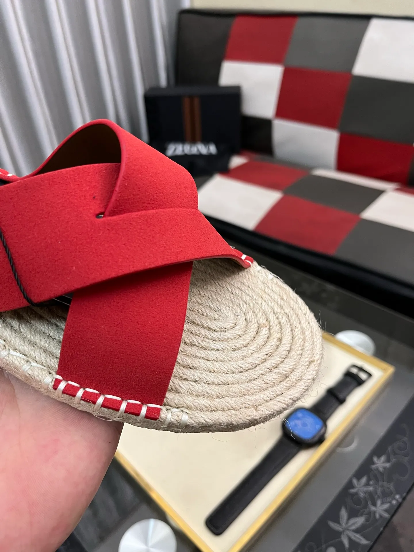 Men's shoes 💰320⌚️⌚️《HERMES》Hermès 💁♂️Men's casual slippers, compare the quality at the counter🧚🏿♂️ The upper layer has a stone pattern with clear texture, showing high-end, high-end, comfortable to wear and versatile. Purely hand-pulled, raw rubber breathable outsole, breathable and comfortable lambskin lining, 100% comfortable density, original rubber outsole wear-resistant code number 38-44. Can be customized 45-46-47